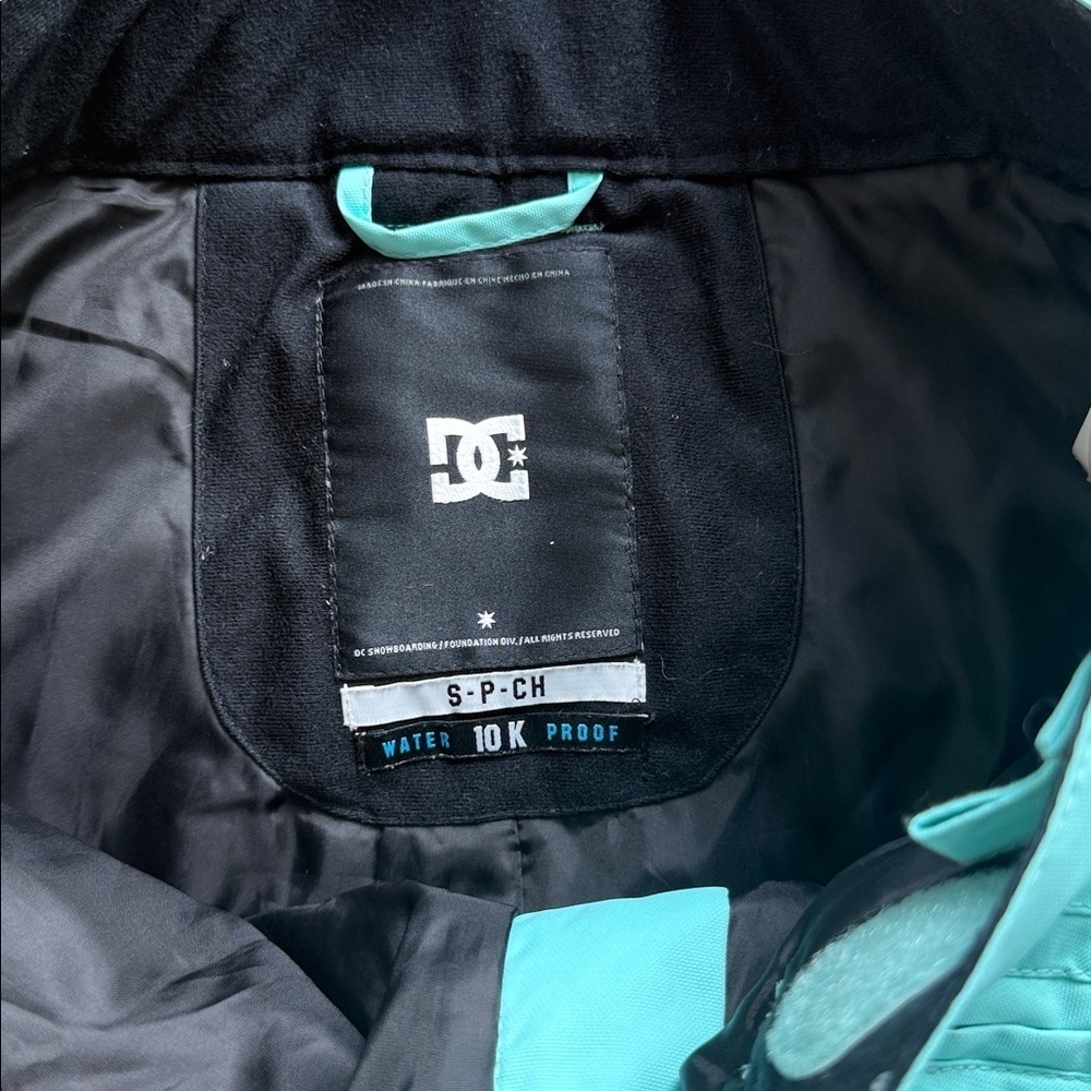 DC Snowboard Pants - Picture 4 of 11